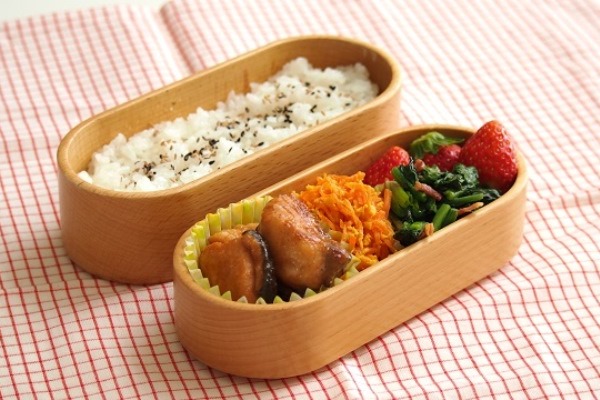 【レシピあり】鮭の照り焼き弁当＋にんじんしりしり――元気な子どもが育つ毎日のごはん　