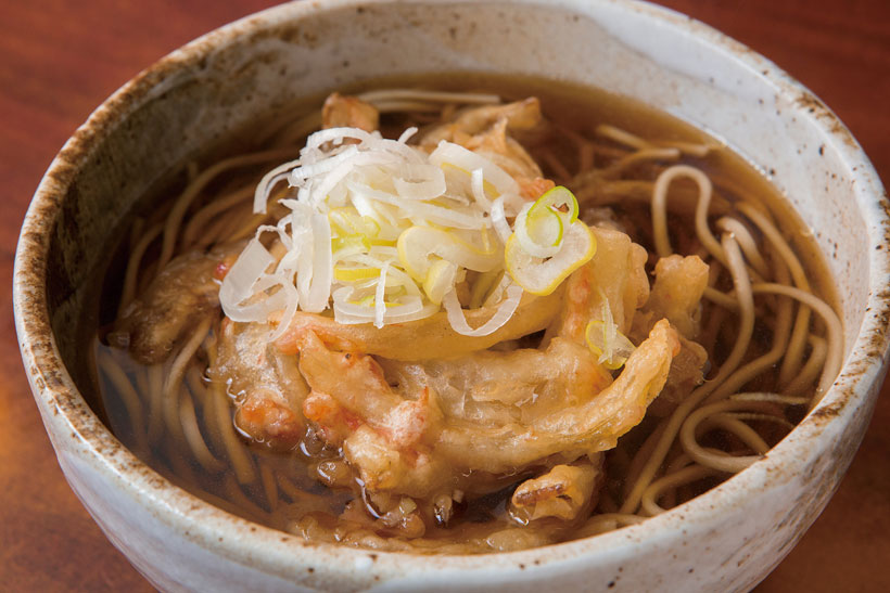 【立ち食いそば】始めは薄味…? でも一口ごとにウマくなる! 不思議なつゆで「駅遠」も多くの常連に愛される「会津そば」
