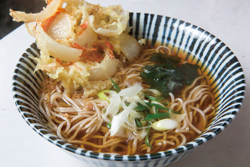 【立ち食いそば】天ぷらは客に応じて揚げ方を変える!? ゆず香るやさし～い味でマニア受けも抜群な大山「ごん平」