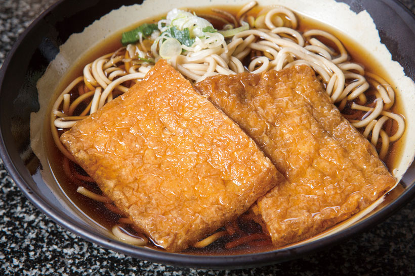 【立ち食いそば】甘～いおあげがアッサリおつゆと相性抜群! 安さ＆盛りでビジネスマンがこよなく愛する田町「丸長」