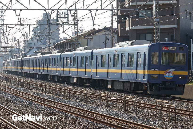 ↑東上線を走る50090型「フライング東上号」リバイバル塗装車。朝晩はTJライナーとして走る