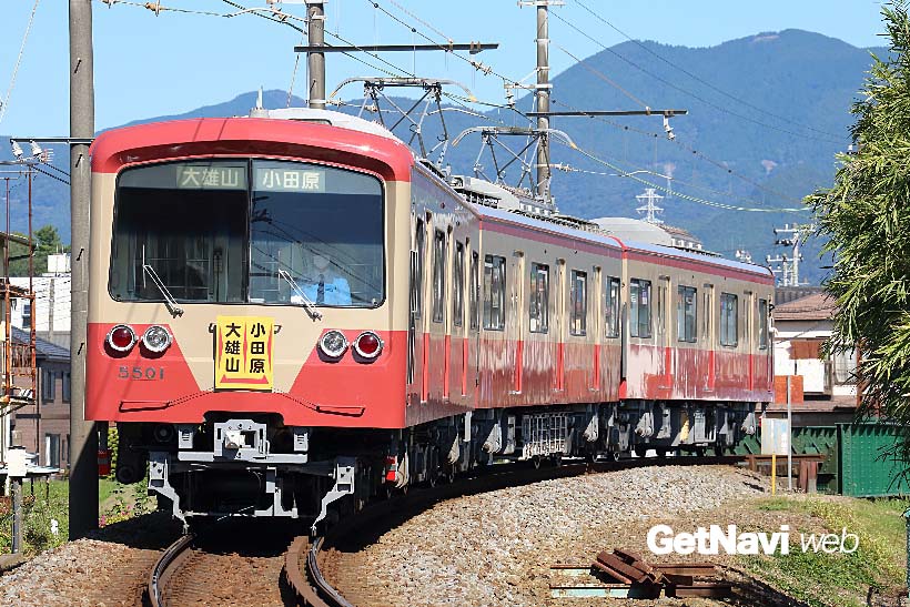 ↑赤電塗装となった5000系5501編成。5501編成は5000系で唯一の鋼製車両でもある