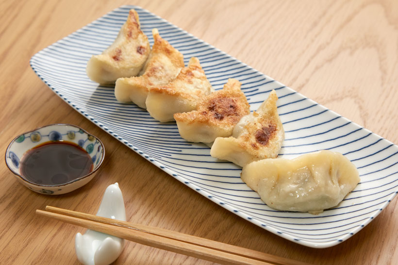 ↑なんと、餃子の皮も作れました。モチッとした食感は手作りの生地ならでは。いつもの餃子が、高級中華のように変身しました!