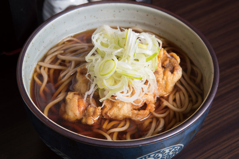 【幸せの立ち食いそば】何だ、この甘みは…? そばなのに「讃岐ベース」の不思議なつゆに柔らかゲソ天が出合う「ふうちゃん」