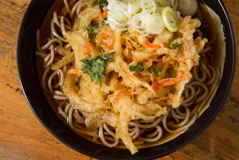 【立ち食いそば】内装は「店間違えた」と思うほど! くつろぎの空間で関東・関西から選べるつゆを堪能――西馬込「そば太田」