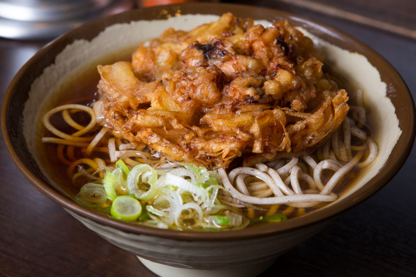 【立ち食いそば】名物・げそ天は毎日食べに来る人も! 思わず完飲のつゆで女性客の人気も高い馬橋「兎屋」