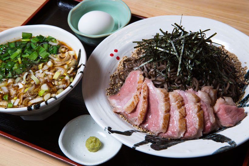【そば新世代店】柔らか鴨肉140g、もっちり麺は何と400g! ボリューム満点の「鴨つけそば」で人気の神保町「WAG」
