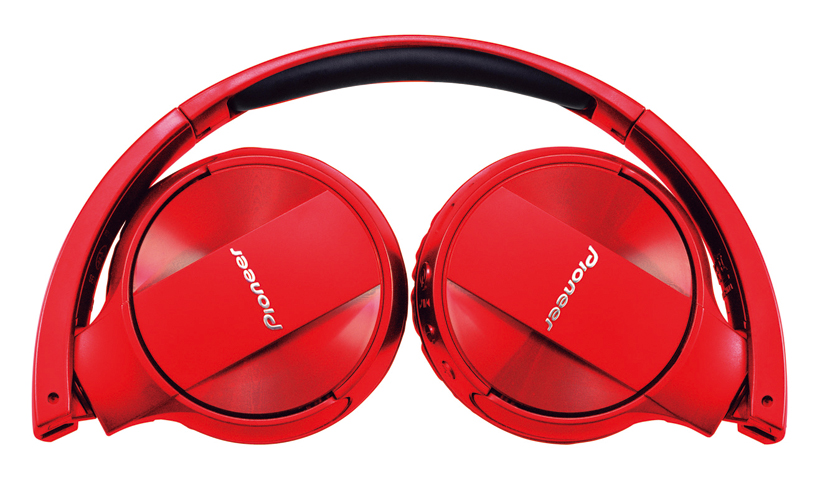 5000円前後のBluetoothヘッドホンのベストバイはどれ？ 専門家が超シビアに格付けチェック