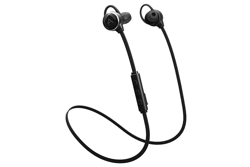 ↑「音声でメッセージに返信できる 〝スマートイヤホン〟」(AVライター 山本 敦さん)