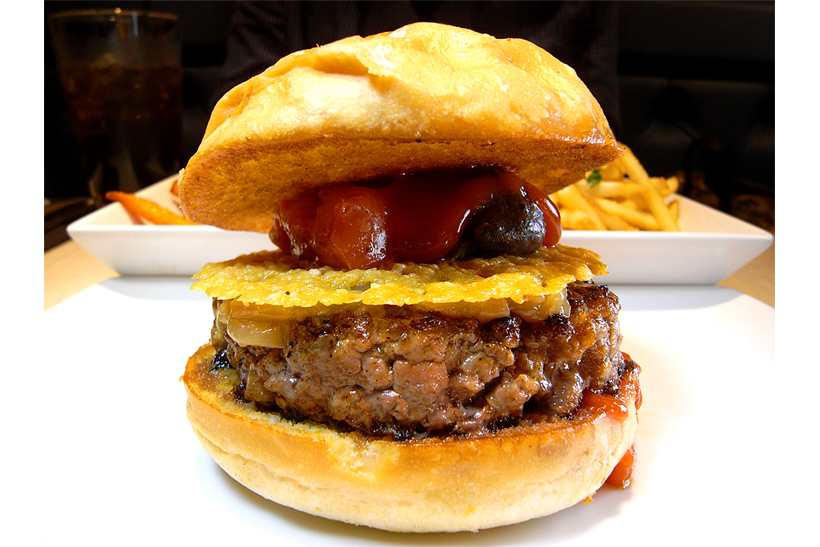 いま話題の「UMAMI BURGER®」を評論家はどう見てる? 日々進化を続けるバーガー事情の最前線