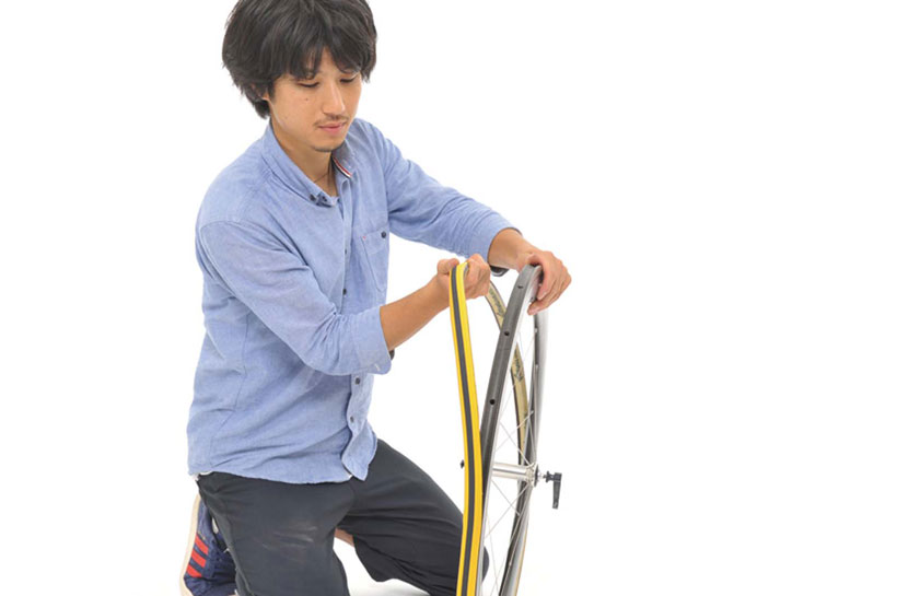 【画像多数】テープの貼り方ひとつにもコツがある! ロードバイク・チューブラータイヤの脱着方法