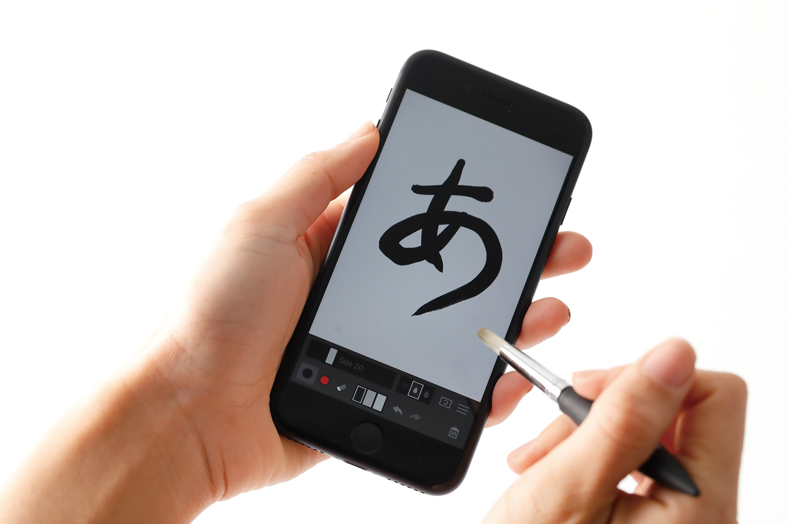 ↑ 「Zen Brush」という書道を楽しめるアプリでの活用がオススメ！本当に筆で書いているような書き心地だ