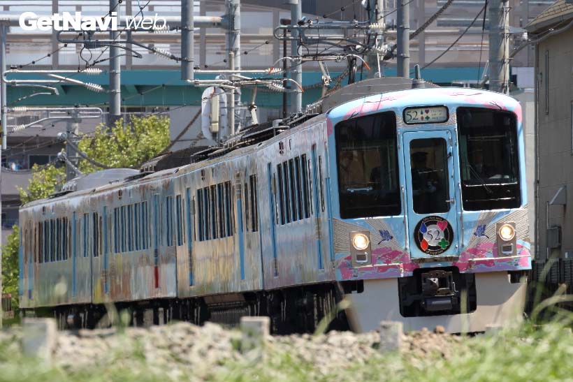 ↑西武鉄道の観光列車「旅するレストラン52席の至福」。車内で有名シェフの料理が楽しめるとあって大人気。特にブランチコースの予約が取り難い