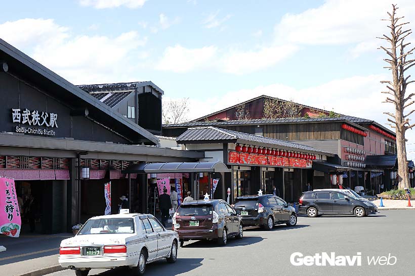 ↑秩父の玄関口・西武秩父駅に隣接して「西武駅前温泉 祭の湯」が造られた