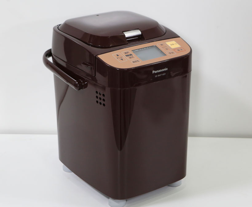 ↑食パンだけでなくケーキやジャムなども作れるパナソニックの「ホームベーカリー SD-BMT1001」