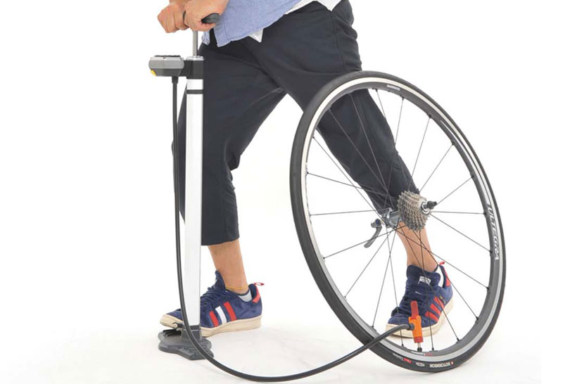 【画像多数】フレンチバルブの扱い方を知ってる? スピードと乗り心地を左右するロードバイクの空気の入れ方