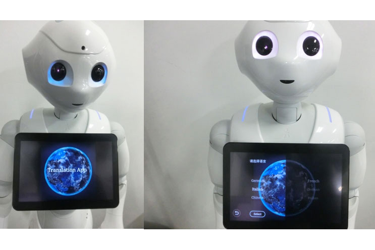 いつものロボットが急に外国語ペラペラに! 45か国語の翻訳・接客を可能とし「顔翻訳」もできるロボット用アプリが発売