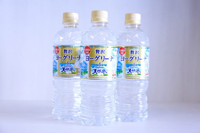 ↑ヨーグリーナ&サントリー天然水