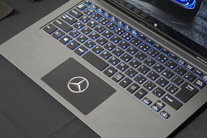 【限定100台】あのスリーポインテッドスターが輝くメルセデス・ベンツ×VAIOのコラボPC