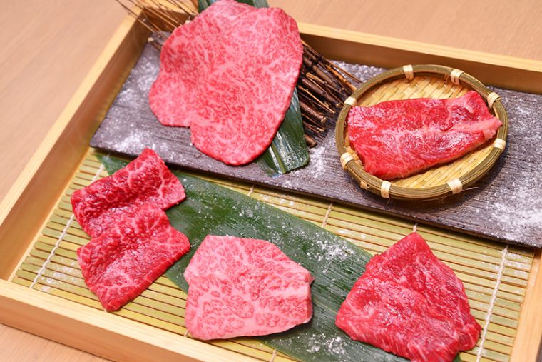 ↑尾崎牛ひむか五種盛/3200円(1人前)