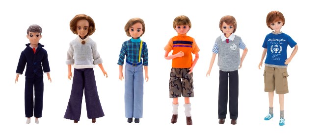 左から、わたるくん(1968年〜)、マサトくん(1976年〜)、初代イサムくん(1981年〜)、2代目イサムくん(1985年〜)、かけるくん(2000年〜)、レンくん(2008年〜)、はるとくん(現在)