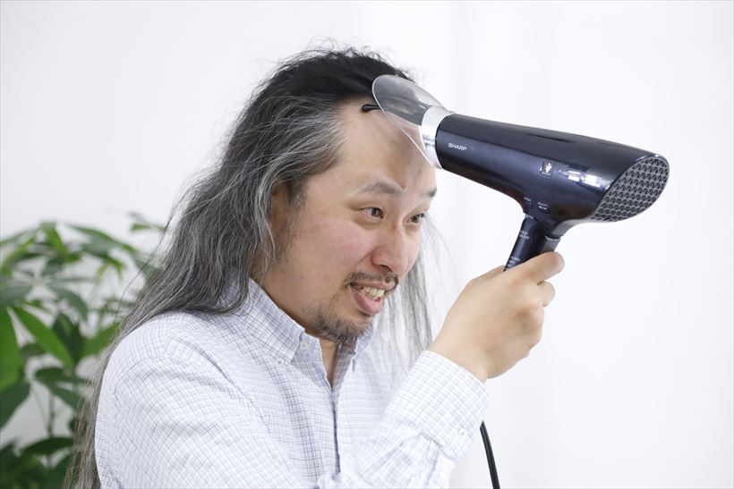こんなに変わるの!? ほぼ「落ち武者」のライターが、髪と頭皮にいいドライヤー「スカルプエステ」を試したら