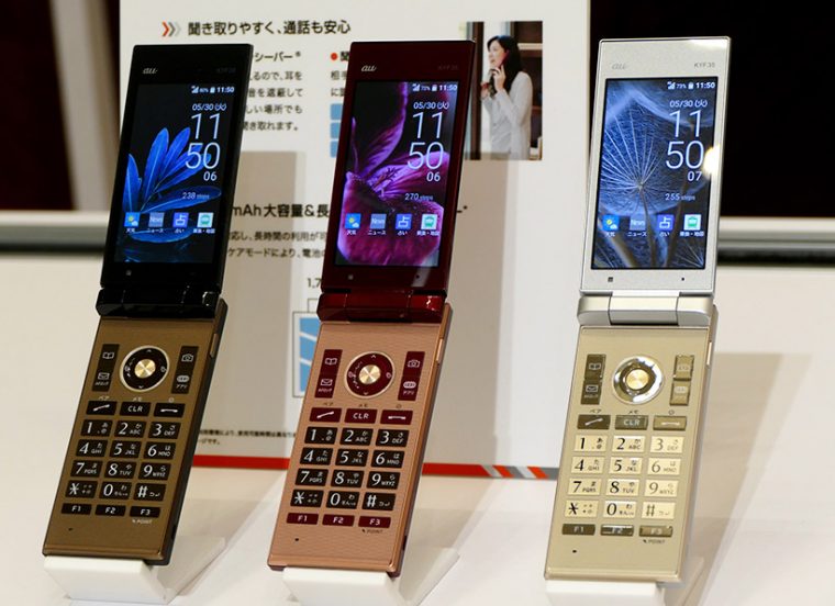 ↑「MARVERA KYF35」は8月中旬以降発売予定で価格未定。カラーは「ダークネイビー」「ワインレッド」「パールシルバー」の3色
