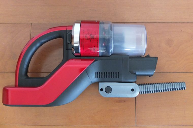 ↑本体の下にエアブローノズルを装着。ノズルの角度は4段階で切り替えられます