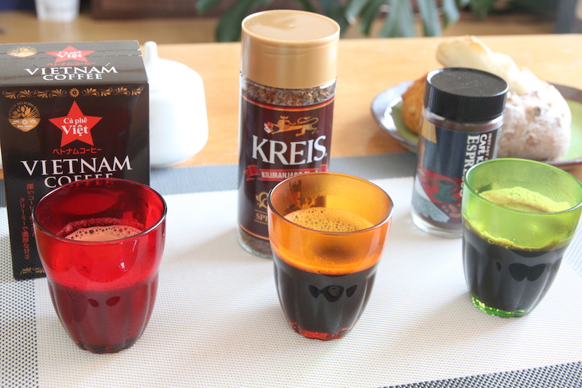 【カルディのベストバイ】朝の気分を爆アゲするコーヒー1位はコレだ! 本格派インスタント3種を飲み比べ