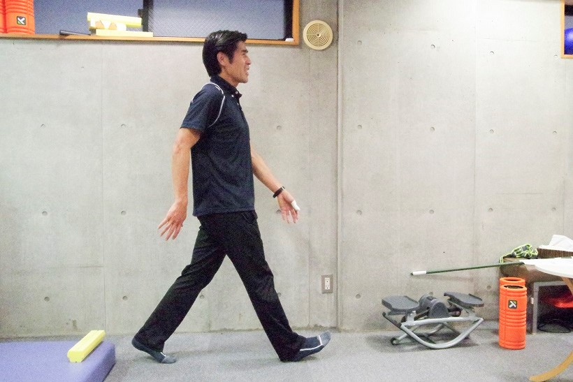 みぞおちが「股」だと思え! 身体を使ってウォーキングするために意識すべきたった1つのこと