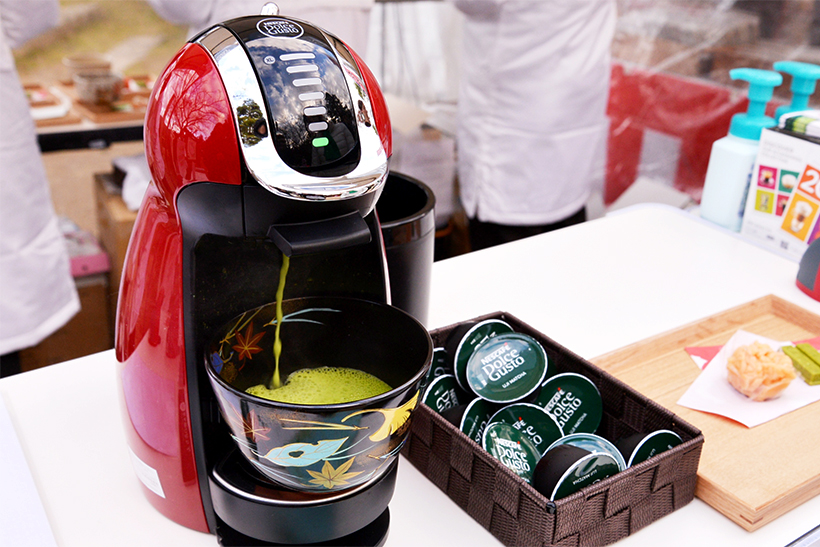 ↑昨年は紅葉シーズンの京都で、ネスカフェ ドルチェグスト 宇治抹茶の体験イベントがありました