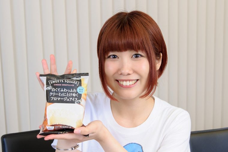 ↑ロッテ SWEETS SQUARE 白くてふわっふわクリーミィにとけゆくフロマージュアイス 240円(税抜)