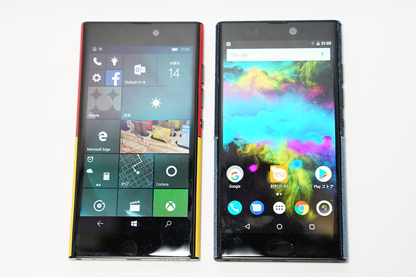 ↑初代「NuAns NEO」（左）と最新モデル「NuAns NEO Reloaded」