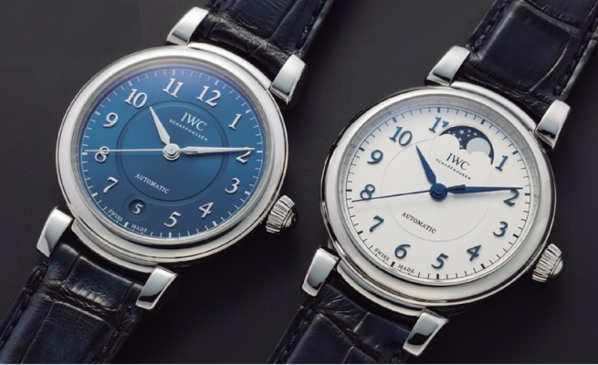 ↑（右）IWC「ダ・ヴィンチ ムーンフェイズ 36」93万4200円/ Ref.IW459306/直径36mm、厚さ11.5mm/3気圧防水　（左）IWC「ダ・ヴィンチ オートマティック36」63万7200円/ Ref.IW458312/直径36mm、厚さ10mm/3気圧防水