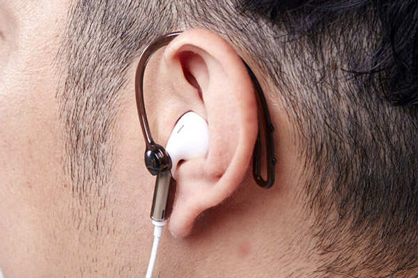 Apple純正イヤホンの装着感をアップ! エレコムからストラップやイヤホンカバーなどアクセサリー6種が登場
