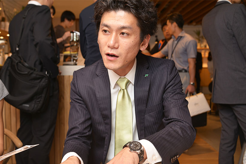 ↑JTのたばこ事業本部のEPマーケティング部主任・嶋倉俊平さん
