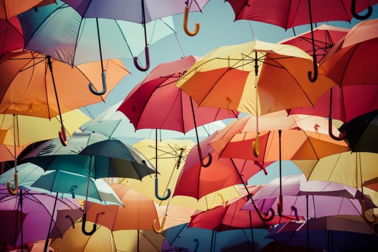 ロフトで見つけたオシャレで便利なレイングッズ11選 どんよりした梅雨こそ気分晴れやかに!