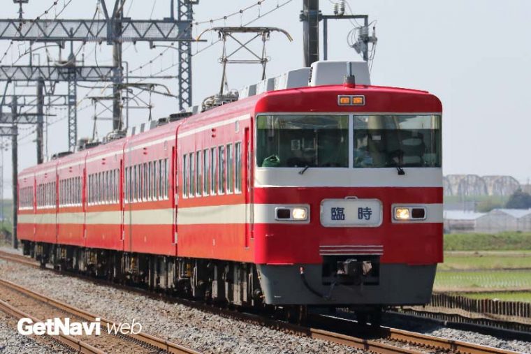 ↑唯一残された1800型は、赤い車体がかなり目立つ。臨時列車などに利用されている