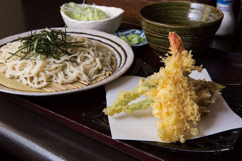 【市場そばの名店】色白ながら、そばの風味が効いている! 手打ち麺と良質素材の天ぷらが自慢の府中「そば敏」