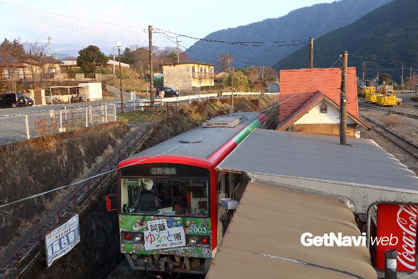↑(震災前)JR立野駅の東側に南阿蘇鉄道専用のホームがあり、ここから折り返し高森駅行きが発車した