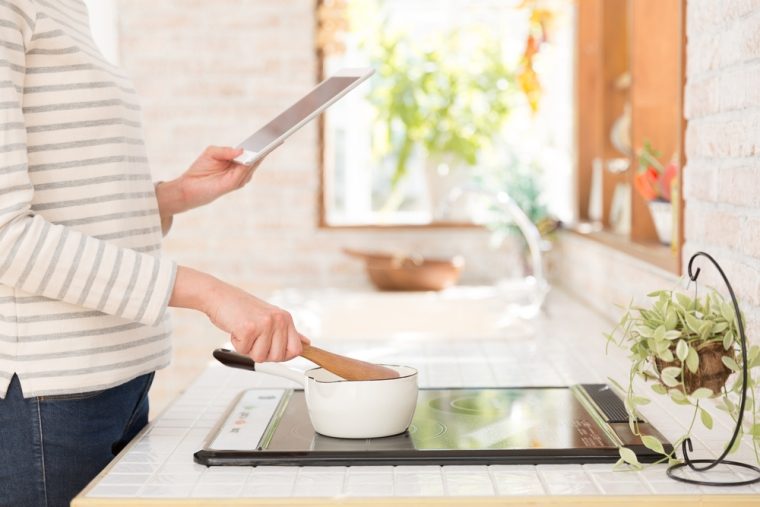 話題の「料理動画」サイト、いろいろあるけど何が違う？ 人気8サイトをまとめてチェック！