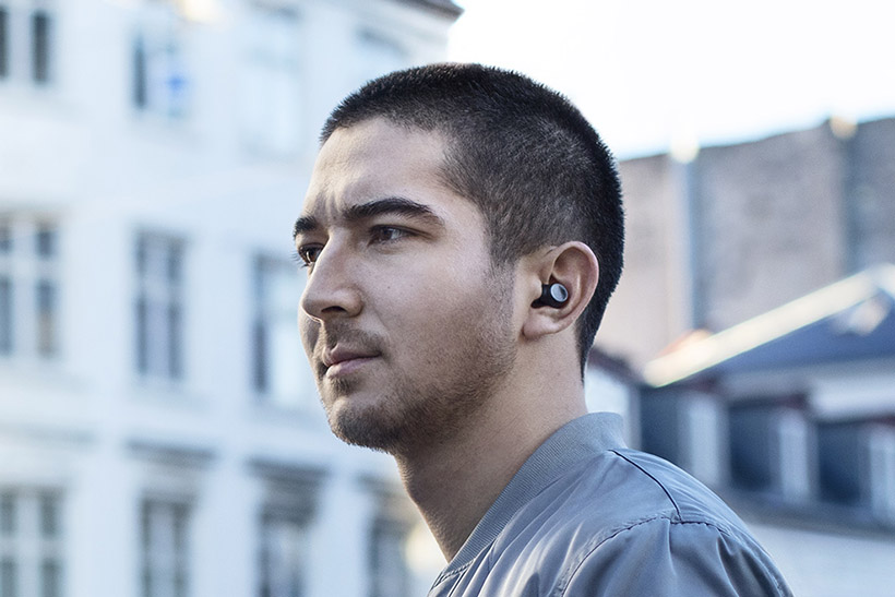 あの“完全ワイヤレスイヤホン”がパワーアップ! 音切れしにくくなったEARIN「M-2」