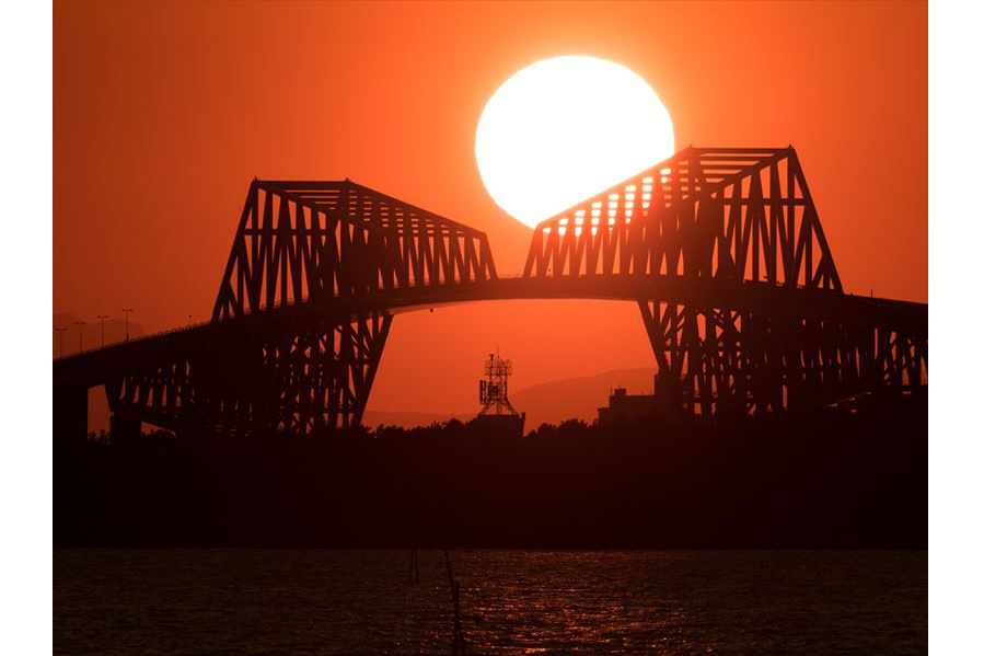 【プロの撮影術】夏の狙い目シチューエーション「夕景」をドラマチックに撮る5つの方法