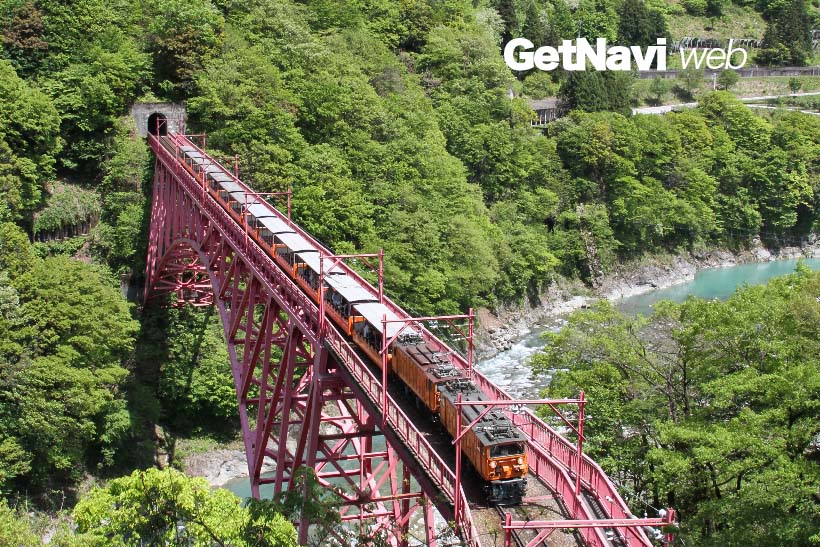 山岳鉄道なら真夏でもひんやり快適!  “旅客列車”と“貨物列車”の二面性を持つ「黒部峡谷鉄道」の魅力