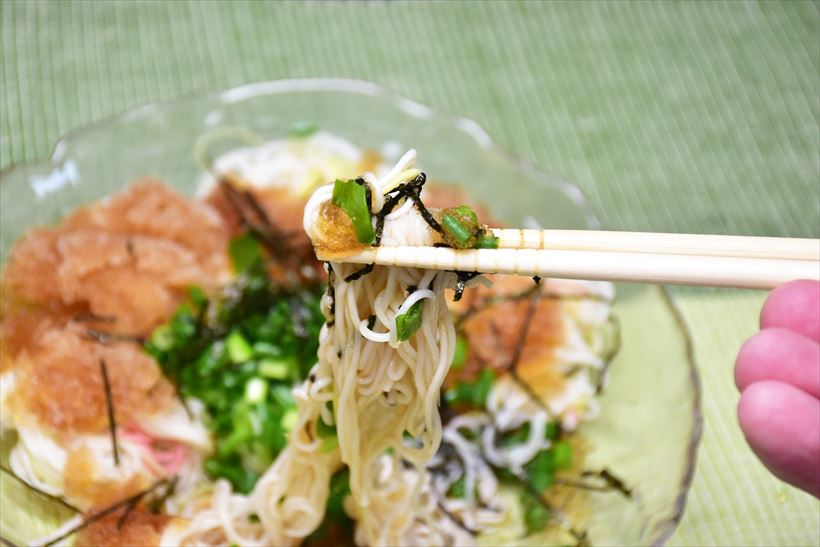 ↑そうめんの柔らかい口当たりと、ザラッとしてキンキンに冷えたかき氷つゆの食感のアクセントがとても面白いだけでなく、味もなかなかおいしく仕上がっていた