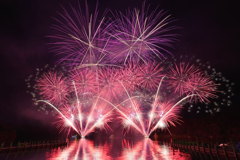 【決定版】打ち上げ花火の正しい撮り方――手軽にできる花火写真家の実践テクニックを大公開！