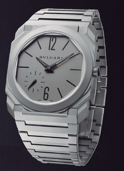 ↑ブルガリ「オクト フィニッシモ オートマティック」167万4000円/Ref.102713/自動巻き/3気圧防水/直径40mm、厚さ5.15㎜
