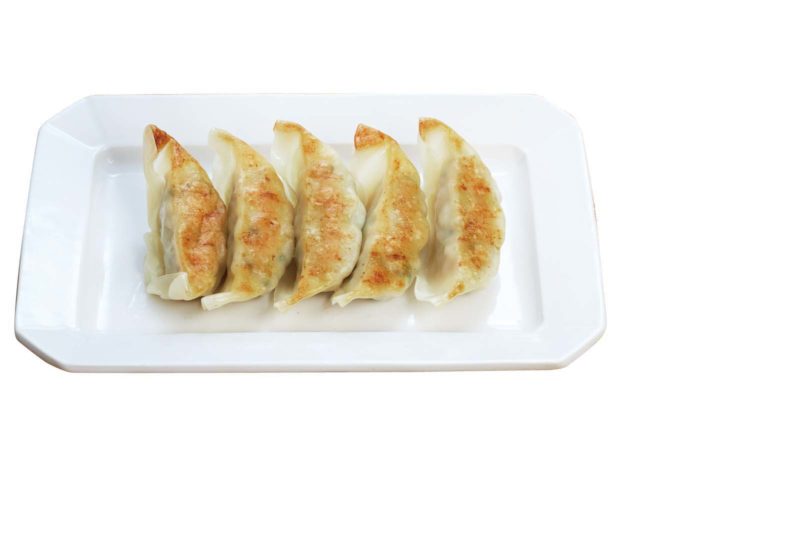 「コンビニ餃子」を食べ比べ!ファミマ、ローソン、セブンの餃子のお味の違いは?