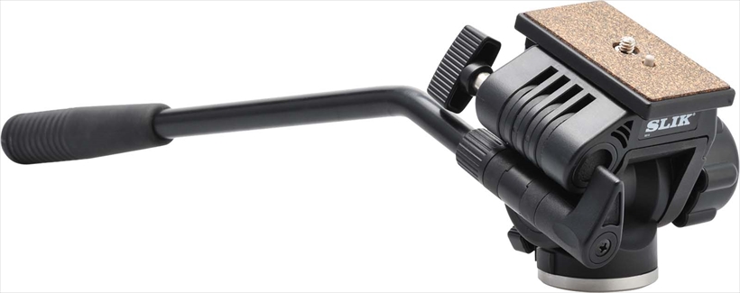 ↑スリック GX 6400 VIDEO(参考価格/6350円、上)、スリック ビデオグランデⅡ N(参考価格/7710円、下)。中級クラスのカメラに小さめのレンズを付けるような場合は、比較的簡易なビデオ用三脚でもOKだ。写真用三脚を使用してもよいが、雲台は動画専用のものに変えよう