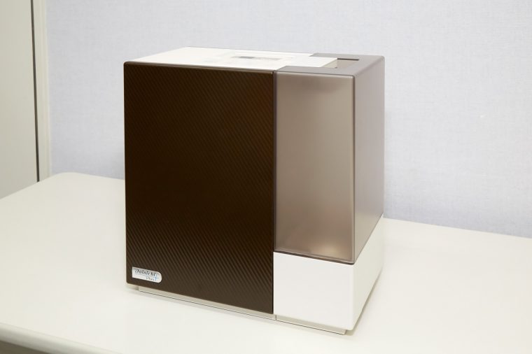 ↑RXシリーズは適用床面積の異なる4モデルが新登場。写真は木造和室12畳/プレハブ洋室19畳対応のHD-RX717。ちなみにダイニチ工業が加湿器市場に参入したのは2003年。現在は国内トップクラスのシェアを獲得しています